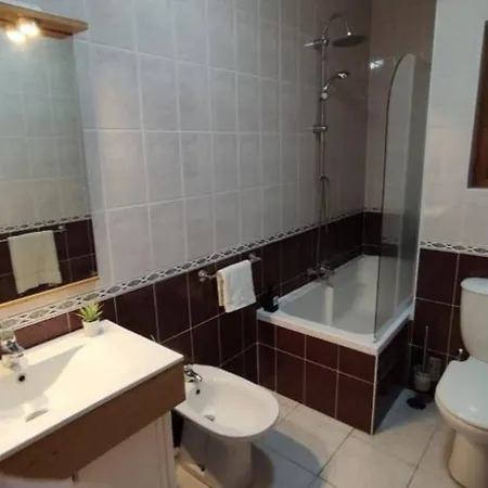 Telhados D'angra Al Lägenhet *