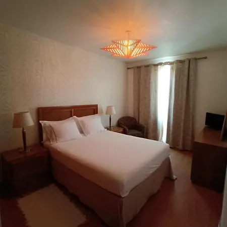 Telhados D'angra Al Angra do Heroísmo